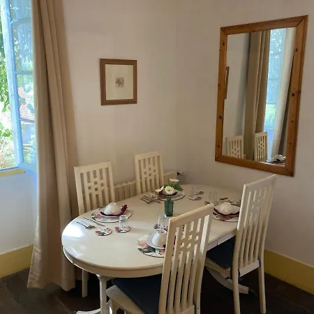 Alojamento de Acomodação e Pequeno-almoço 7 Dagnaud De La Tude Our Family Style With En-suite Montboyer